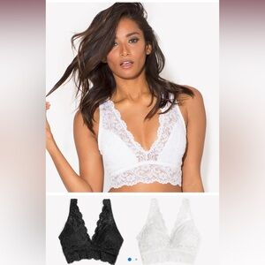NWT 2 pack Signature Lace Deep V Bralette